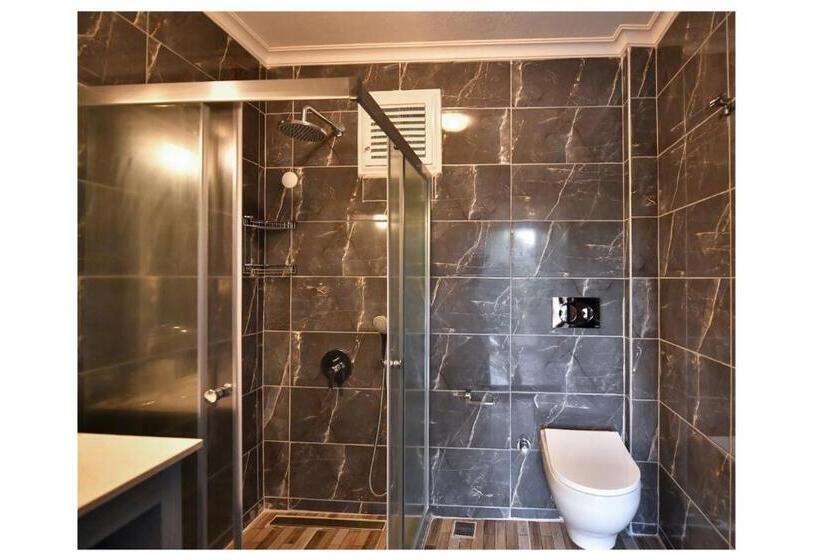 חדר דלוקס, Pyramid Boutique