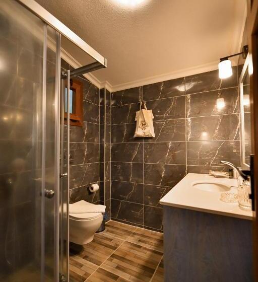 غرفة ديلوكس, Pyramid Boutique