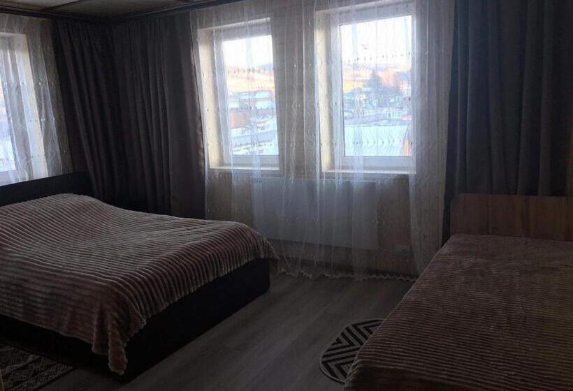 Standard 3 Pers. Værelse, магія гір