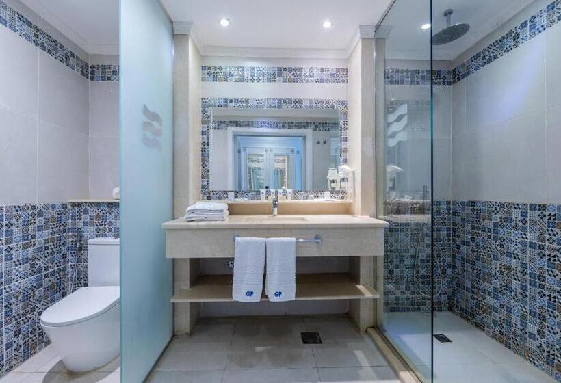 سوییت جونیور, Grand Palace Couples Only 18 Years Plus