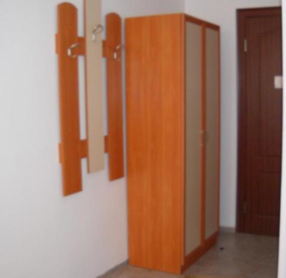 バルコニー付きスタンダードトリプルルーム, Sani Family