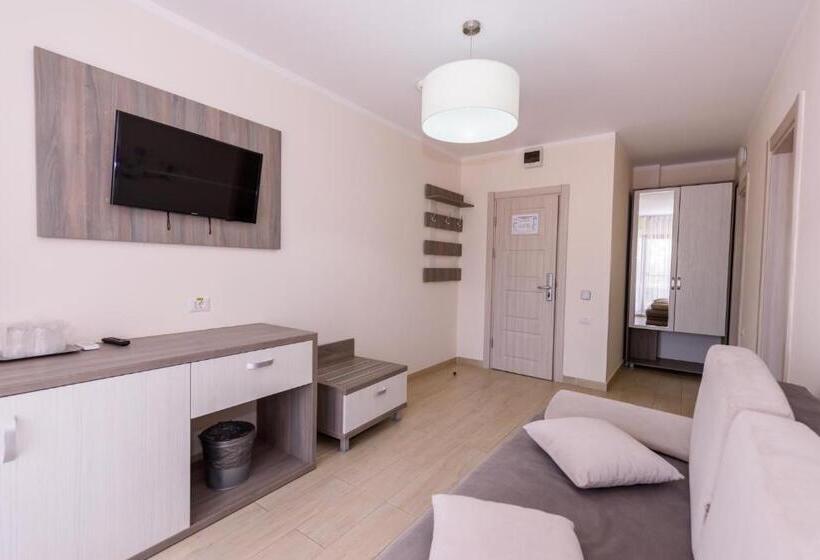 סוויטת ג'וניור עם מרפסת, Vila Iulia