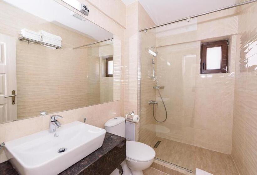 סוויטת ג'וניור עם מרפסת, Vila Iulia