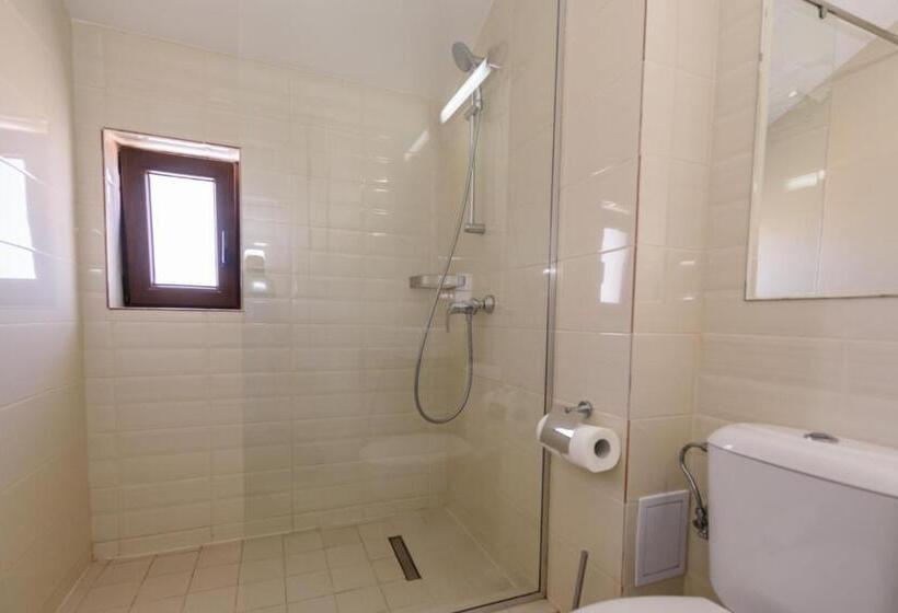 חדר סטנדרט לשלושה עם מרפסת, Vila Iulia