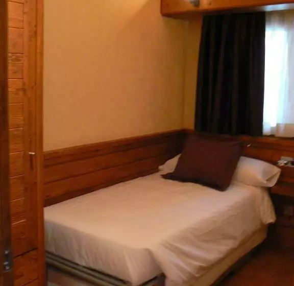 Huoneisto 2 Makuuhuonetta, Aparthotel Bellver