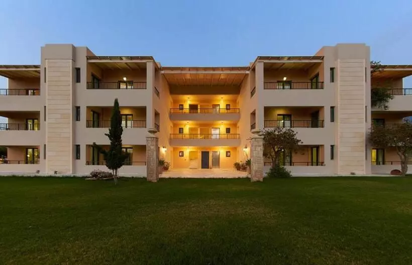 سوییت جونیور, Golden Bay Hotel Apartments
