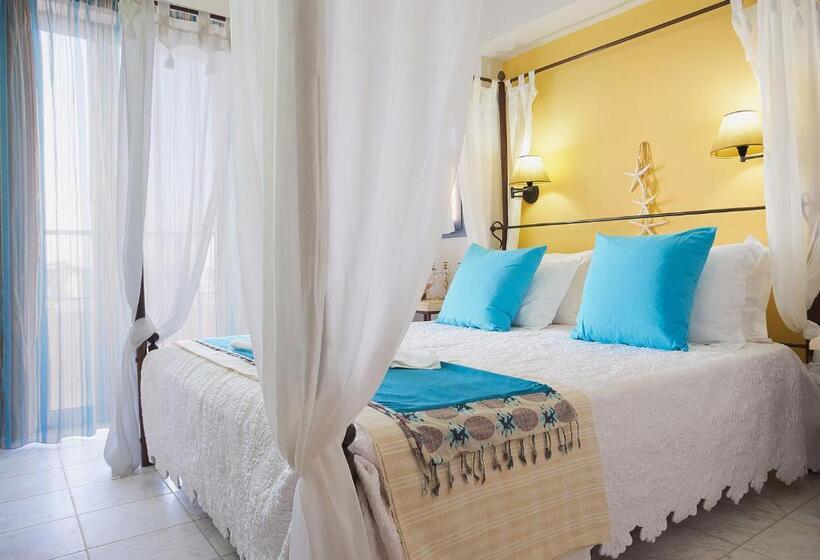 Люкс Deluxe Вид на Море, Golden Bay Hotel Apartments