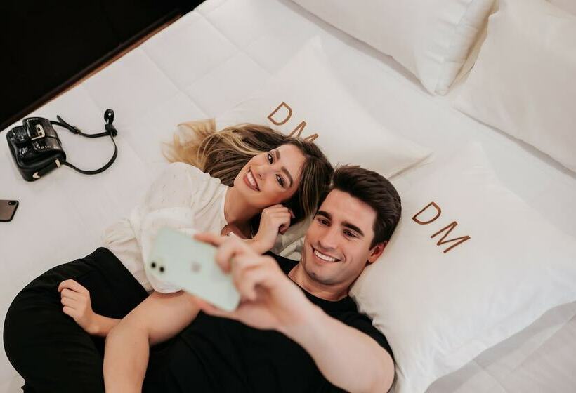 جناح جونيور, Gran Hotel Don Manuel