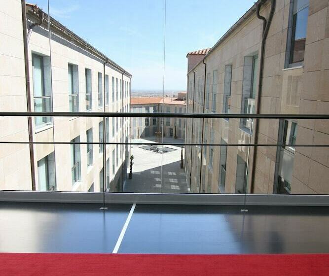 جناح جونيور, Gran Hotel Don Manuel