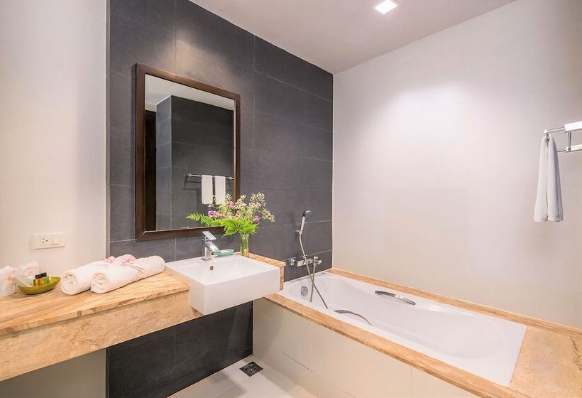 Quarto Superior, Aree Tara Ao Nang Krabi