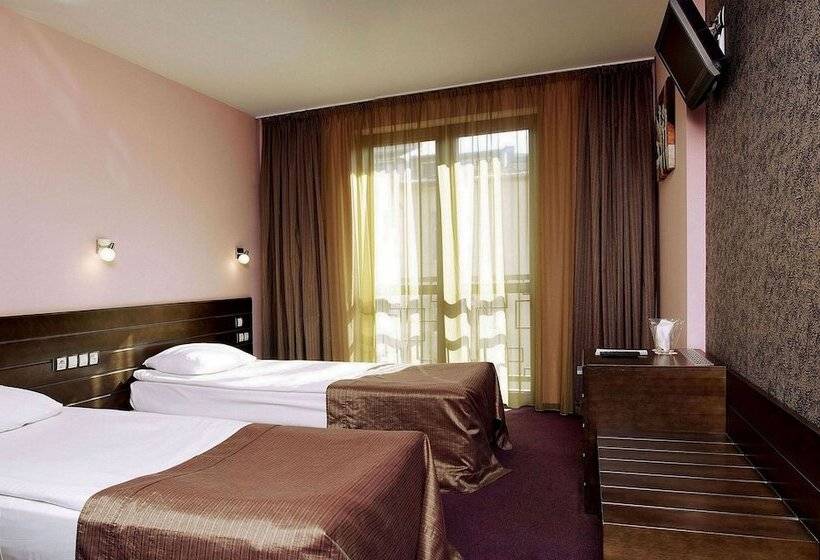 غرفة قياسية, Budapest