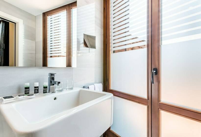 Номер Стандарт, Exe Ramblas Boqueria