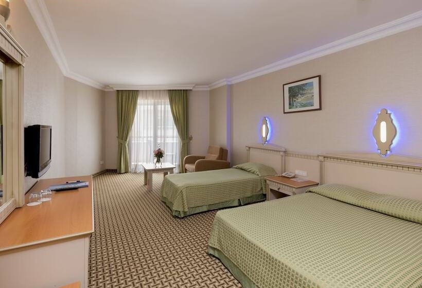 Семейный Номер, Holiday Park Resort