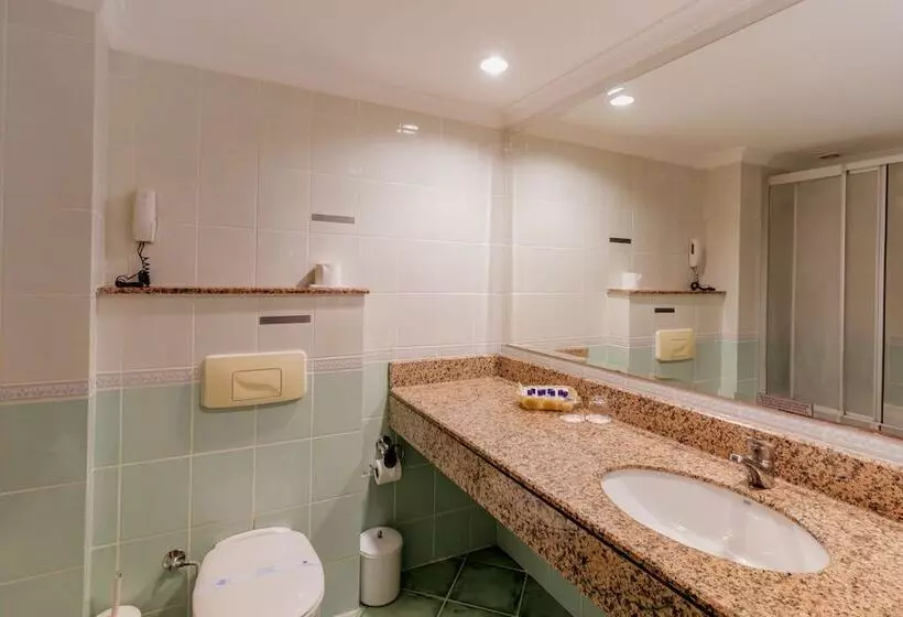 اتاق خانوادگی, Holiday Park Resort