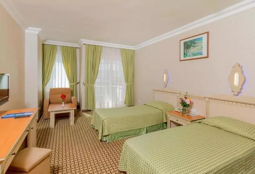 اتاق استاندارد با چشمانداز دریا, Holiday Park Resort