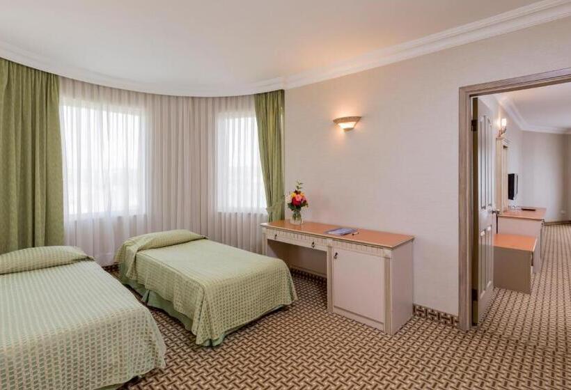 Семейный Номер, Holiday Park Resort