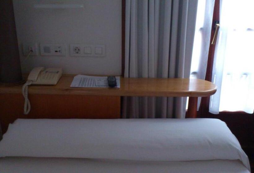 スタンダードシングルルーム, La Plaza I