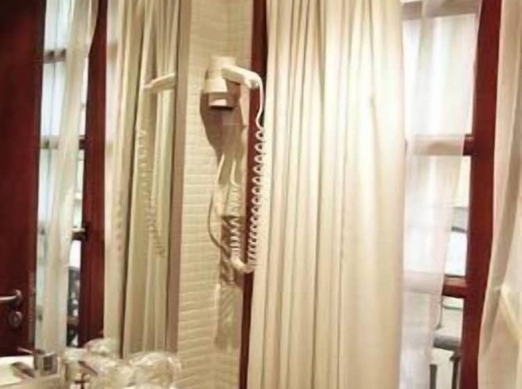 スタンダードルーム, La Plaza I