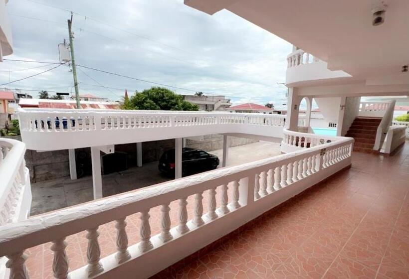 이코노미 룸, Las Palmas