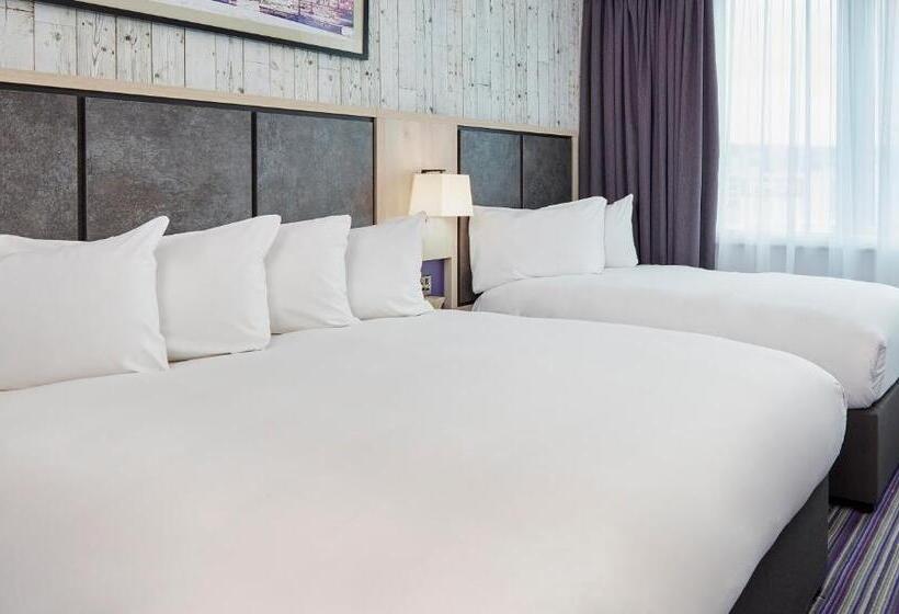 اتاق استاندارد سه نفره, Leonardo Sheffield