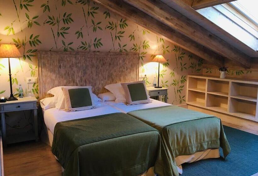 Standard Triple Room, Narbasu Restaurante Y