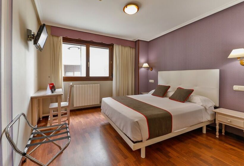 标准间, Puerto de Candas