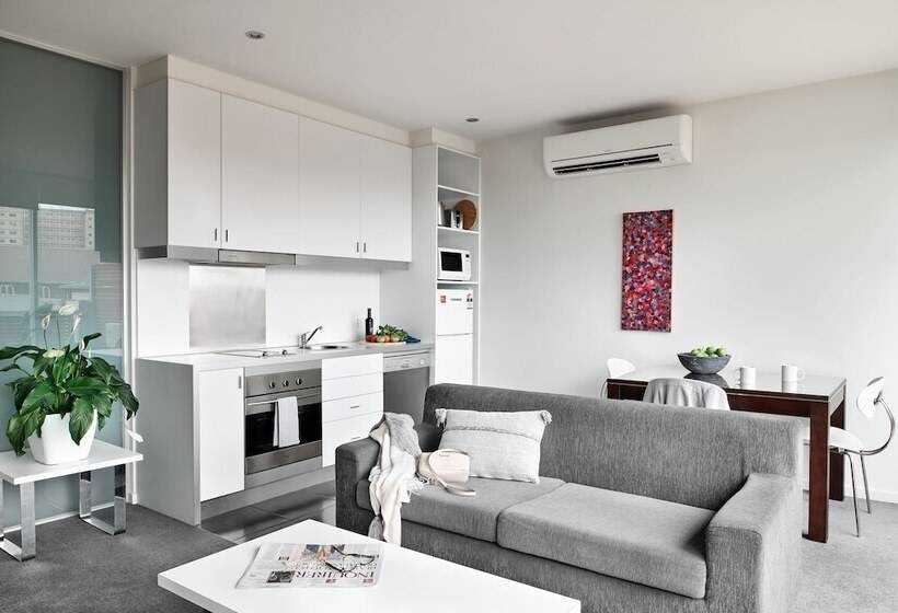 شقة غرفة واحدة, Punthill Williamstown