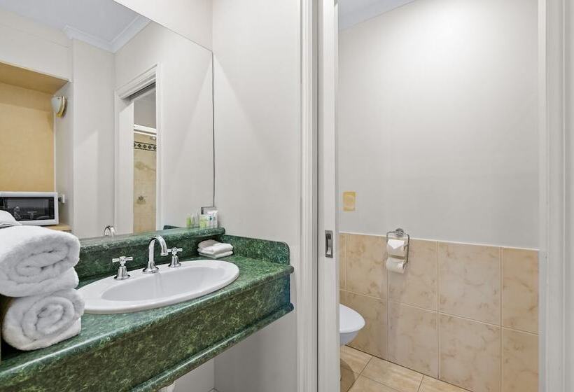 جناح, Rowville International