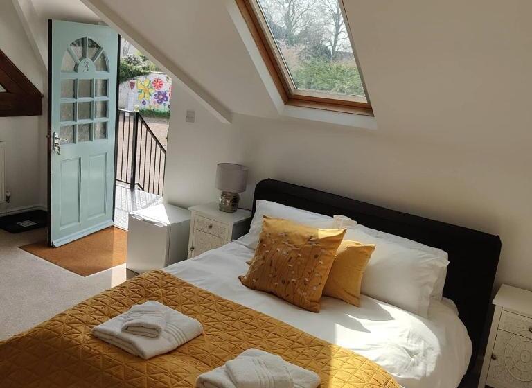 キングサイズベッドのスーペリアルーム, White Horse Inn