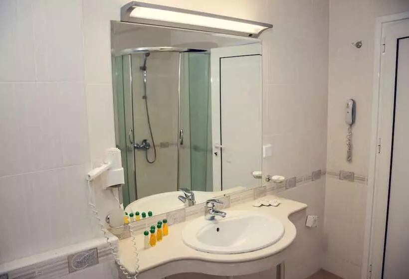 اتاق سوپریور با بالکن, Zdravets Spa