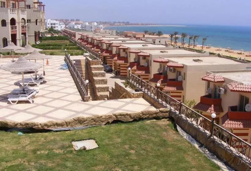 کلبه ییلاقی, La Sirena Hotel & Resort Families Only