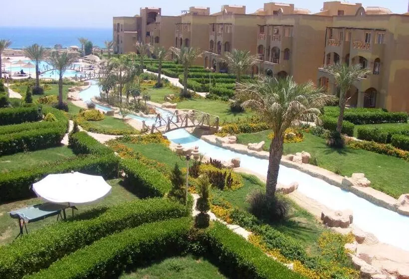 اتاق استاندارد با چشمانداز استخر, La Sirena Hotel & Resort Families Only
