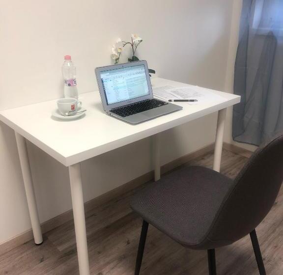 اتاق استاندارد, Vecsési Rendezvényközpont és Panzió