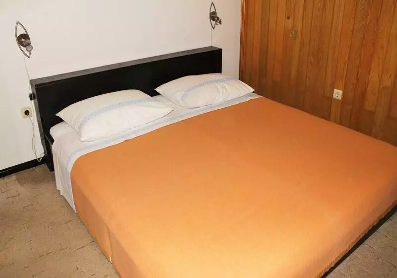 آپارتمان 2 خوابه, Apartments Katija