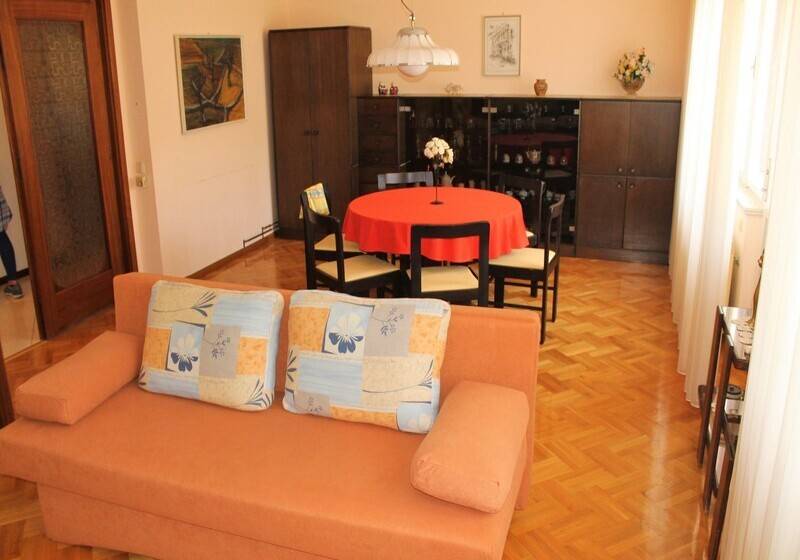 침실 2개 아파트, Apartments Katija