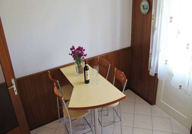 침실 2개 아파트, Apartments Katija