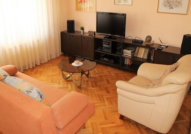 침실 2개 아파트, Apartments Katija