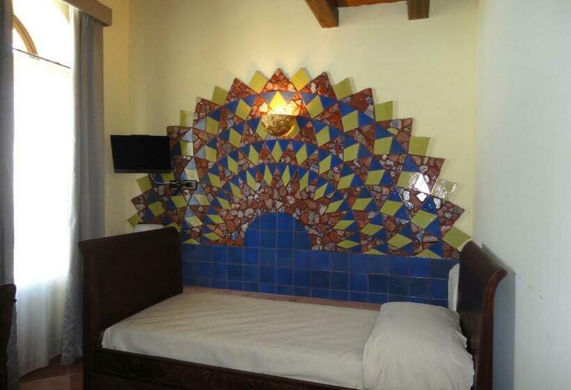 Номер Стандарт Трехместный, Villa Vittoria