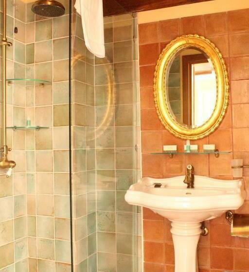 Четырехместный Номер Стандарт, Villa Vittoria