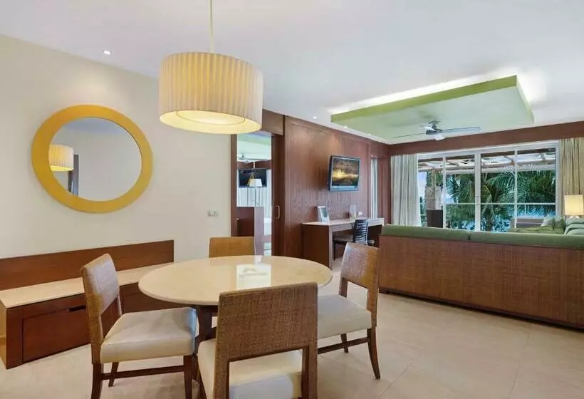 سوئیت پریمیوم با چشم‌انداز دریا, Barcelo Bavaro Palace All Inclusive
