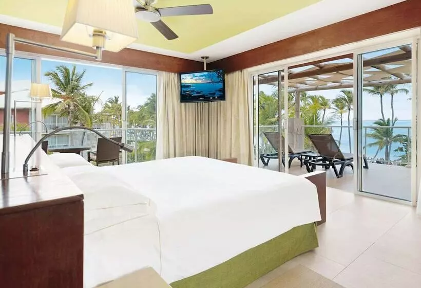 سوئیت پریمیوم با چشم‌انداز دریا, Barcelo Bavaro Palace All Inclusive
