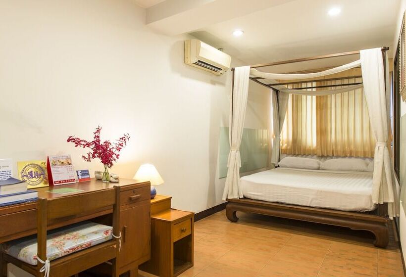 اتاق لوکس, The Best Bangkok House