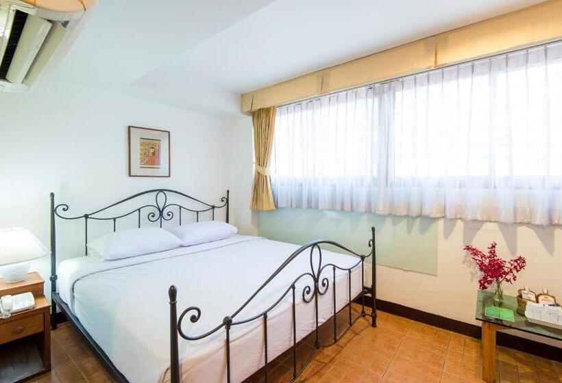 اتاق استاندارد, The Best Bangkok House