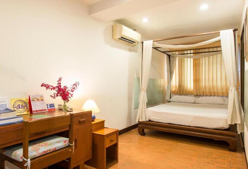 اتاق لوکس, The Best Bangkok House