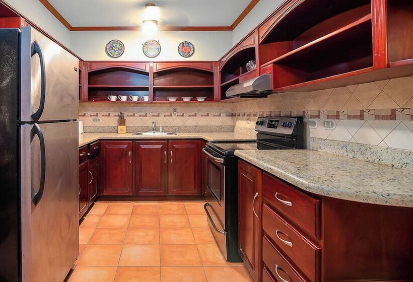 스위트, Casa Roland San Jose