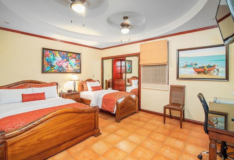 스위트, Casa Roland San Jose