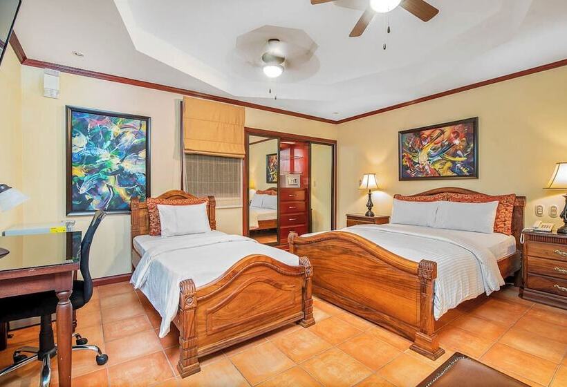 스위트, Casa Roland San Jose