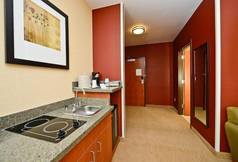 جناح, Comfort Inn & Suites Gateway To Glacier National Park