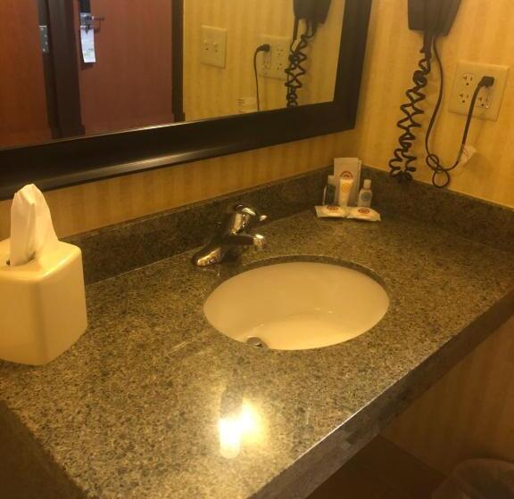 جناح, Comfort Inn & Suites Gateway To Glacier National Park