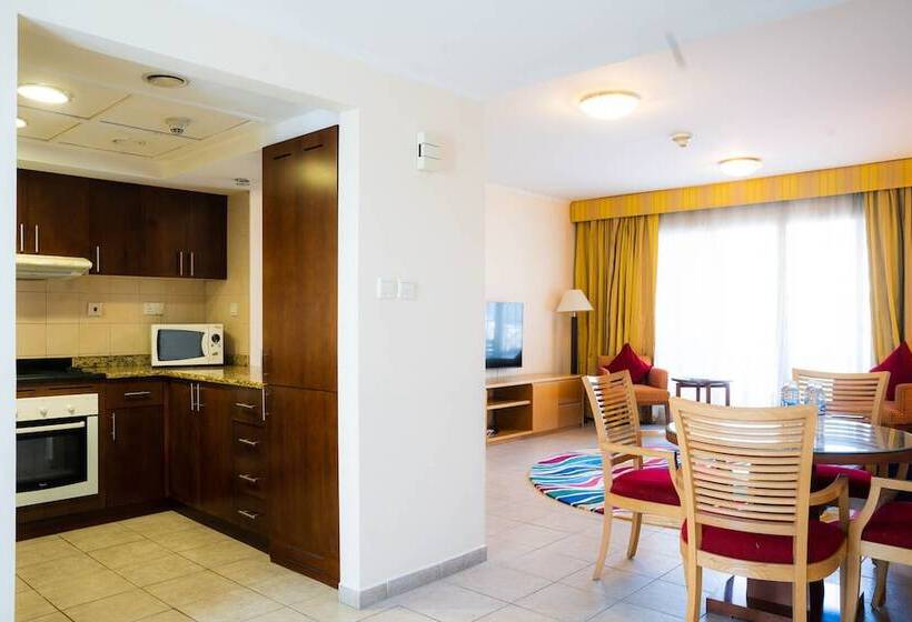 2 Bedrooms Apartment Lake View, Millennium Lakeview